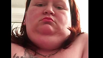 Amature Ssbbw Jessie big hooters and lipstick tease nipples