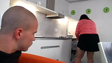 Cooking BBW gets naked and fucked