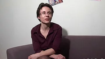 Cougar dp'd and fisted in gangbang