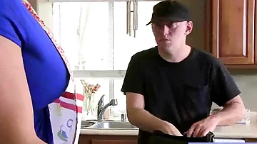 Hardcore Bang On Cam With Mature Busty Lady &lpar;olivia austin&rpar; clip-22