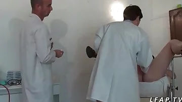 FFM This French mature gets her ass humped at the gyno