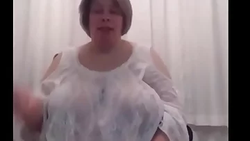 Fat bbw showing nice tiny pussy