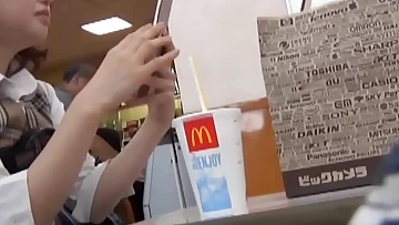 Chinese fledgling rubs