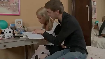 Blonde nubile spills cum