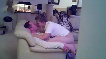 Cuckold Hot Wife Pussy Creampie from Hubby's Friend