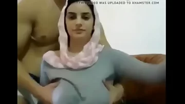 busty arab&comma;ask me for name