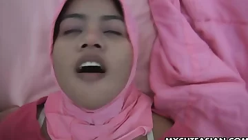 Sexy Arab with moist pussy gets a good fucking POV