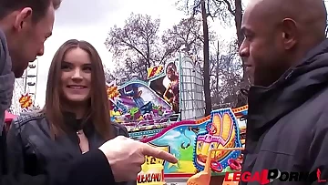 Evelina Darling picked up in amusement park & assfucked 3on1 SZ1283
