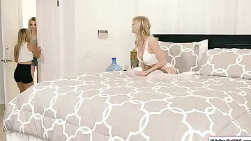 Teen blondes licked by lesbian sugarmom