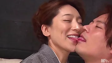 Beautiful Mature Woman Kimono Hookup &sol; Crazy Edition 1