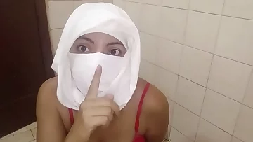 Real Muslim Arabian Squirting In Masturbates Cream-colored Slit And Showing Phat Tits Haram