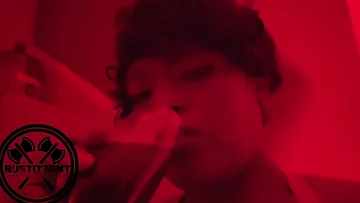 Biglizz shut the chatting neighbor up