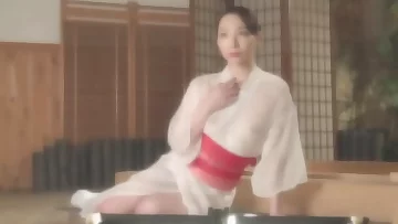 A beautiful woman with a dangerous and bewitching aura, "Renmi Yoshioka", emerges in "Women's Heat Continent", which approaches the real face of a popular actress! 1