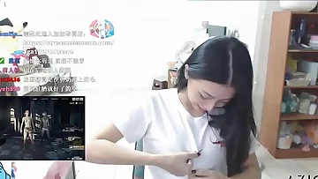 Convulse streamer asian showcasing ideal form mammories in an titillating way