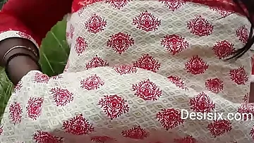 Desi lady demonstrating breasts in park