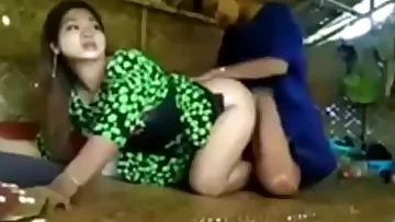 INDIAN Chick Banging Bf IN A HUT