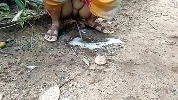 desi auntie nature urinating must see