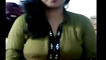 Witness how Emu showcased her beau everything