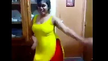 bangladeshi woman dance