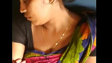 Dasi aunty in trean jugs flash