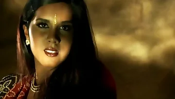 Bollywood Indian Desi Stunner Bare