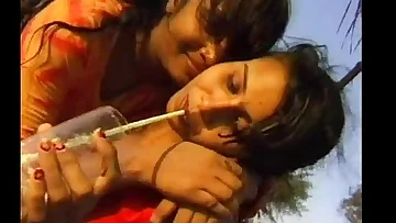 Indian Escorts From Mumbai Seducing Foriegn Traveller In Motel With Three way Gonzo Bang