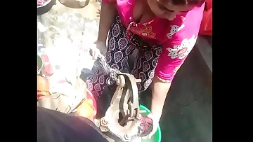 My neighbor aunty display her bosom breasts