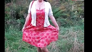 Hefty breasted indian stunner