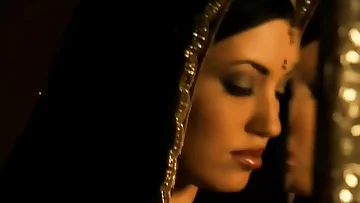 Black-haired Honey Loosening For You