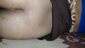 Phat bootie Indian aunty showing