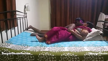 huge backside mature indian bengali bhabhi with her tamil hubby having tough apartment romp