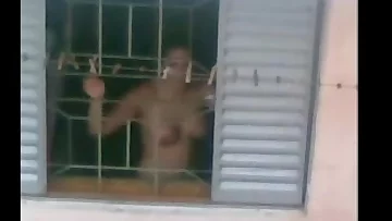 neighbour aunty naked working in kitched