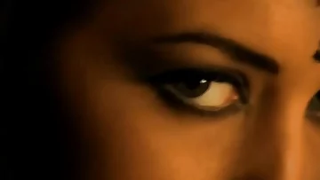 Brown-haired Stunner Is Supah Wondrous