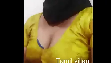 tamil item aunty displaying her bare bod with dance