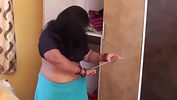 Super hot AUNTY Switching HER Sundress FOR PLAYINY BASKETBOAL