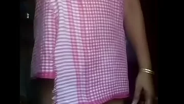 Tamil mami showcasing her monstrous mammories and humungous rump