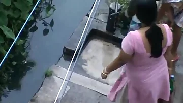 Indian Aunty with humungous orb