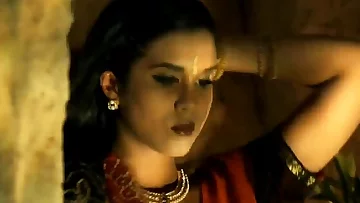 Ultra-cutie From Bollywood Needs More Attention