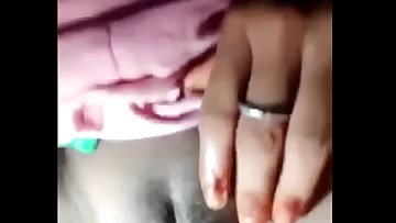 Red-hot bowdi Bangladesh poon demonstrate