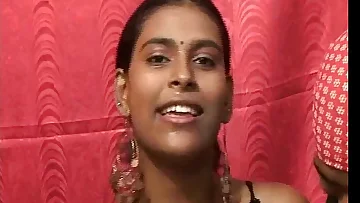 Desi Naina With Warm Vikki