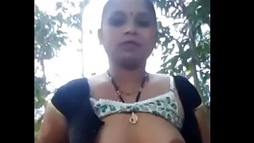 Desi village wifey naked udders and vag selfie