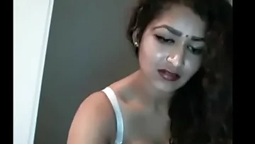 Desi Bhabi plays with her moist cunt - Maya