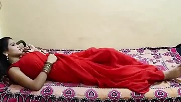 indian bhabhi ravaged in crimson saree