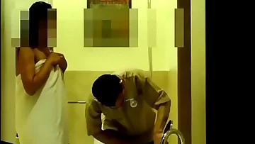 Bhabhi demonstrating motel guy