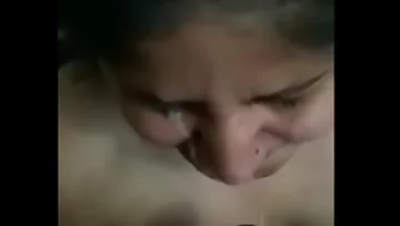 Bhabhi providing hand job