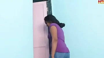 desimasala&period;co - Bhabhi Romance with Plumber in Shower