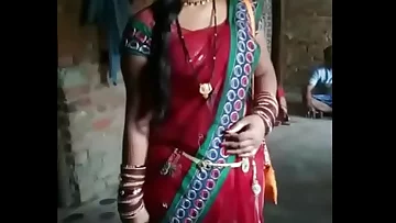 Bhabhi deep-throats and slurps my cock&period;