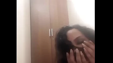 Desi chesty bhabhi on web cam