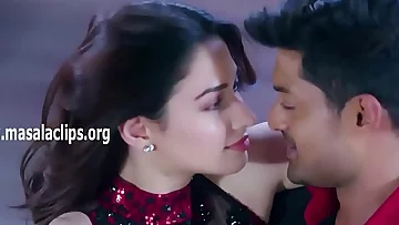 Tamannah Bhatia Steamy Hips Flash in Romance Dance
