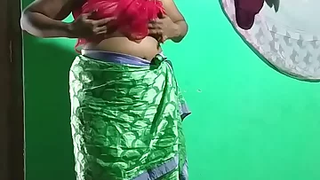 desi  indian ultra-kinky tamil telugu kannada malayalam hindi vanitha displaying XXL bumpers and bald coochie  press rock hard bumpers press nipple kneading coochie onanism using green candle